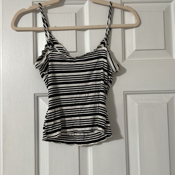 Black and white tank top - Picture 3 of 3